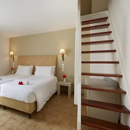 Giannoulis - Santa Marina 4*