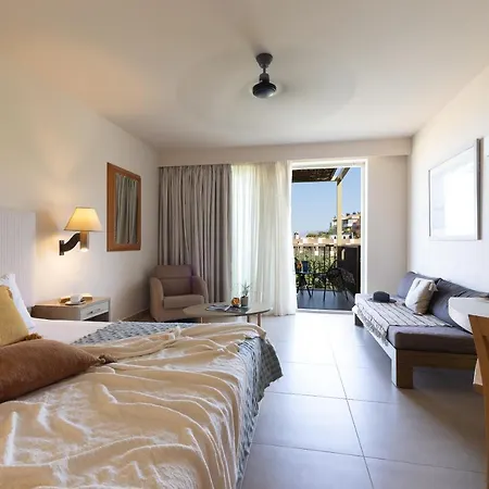 Resort Giannoulis - Santa Marina 4*