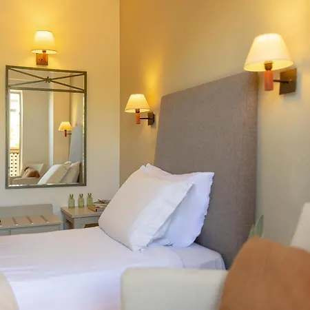 Giannoulis - Santa Marina 4*
