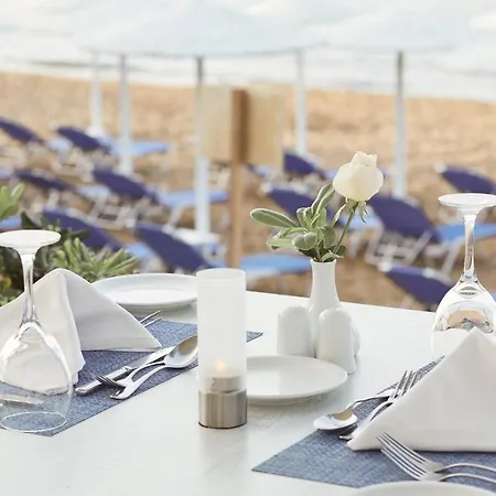 Giannoulis - Santa Marina 4*