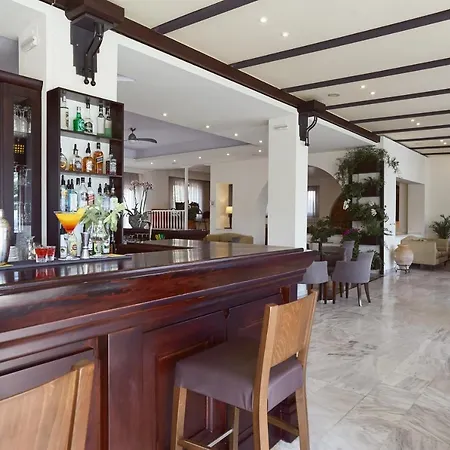 Giannoulis - Santa Marina Resort