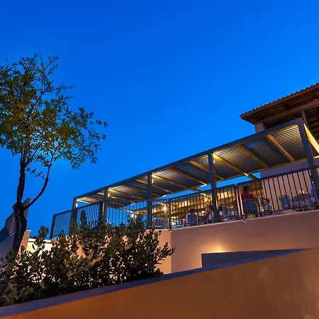 Resort Giannoulis - Santa Marina 4*