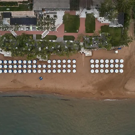Giannoulis - Santa Marina 4*